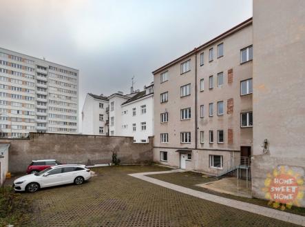 Prodej nájemního domu, 1 360 m²