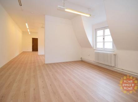 Pronájem kanceláře, 64 m²