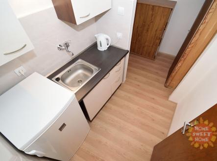 Pronájem kanceláře, 64 m²