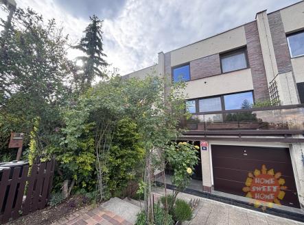 Pronájem domu/vily, 265 m²