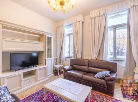 Pronájem bytu, 2+kk, 72 m²