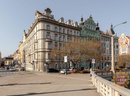 Pronájem kanceláře, 221 m²