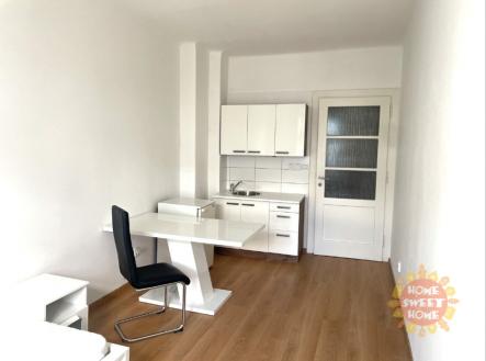 Pronájem bytu, 1+kk, 22 m²