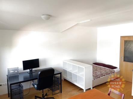 Pronájem bytu, 1+kk, 35 m²