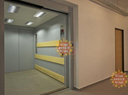 Pronájem skladovací prostor, 101 m²