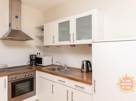 Pronájem bytu, 1+kk, 32 m²