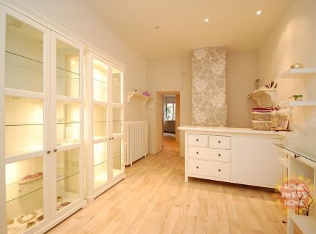 Pronájem obchodní prostor, 70 m²