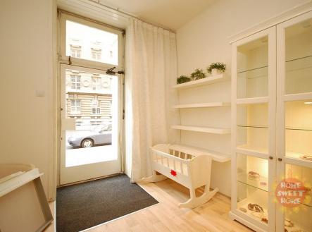 Pronájem obchodní prostor, 70 m²