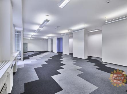 Pronájem kanceláře, 246 m²
