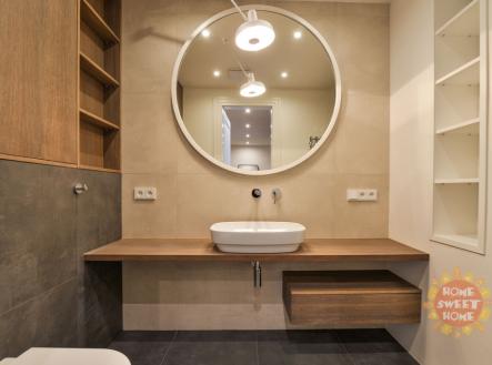 Pronájem bytu, 4+kk, 137 m²