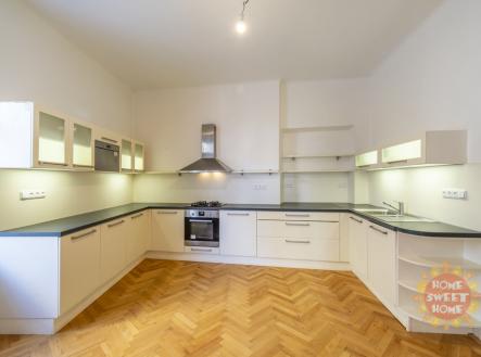 Pronájem bytu, 4+1, 155 m²