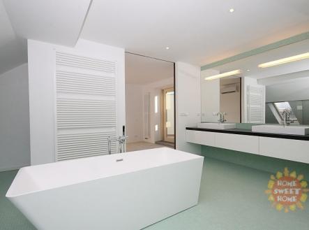 Pronájem bytu, 3+1, 130 m²