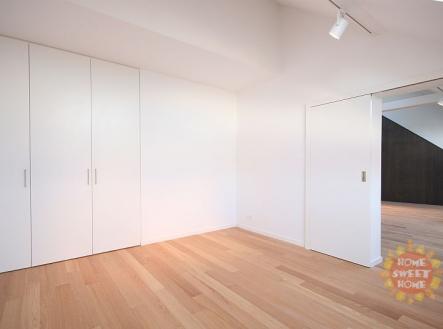 Pronájem bytu, 3+1, 130 m²