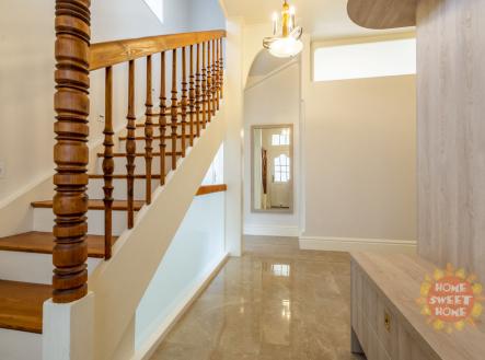 Pronájem domu/vily, 222 m²