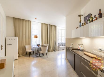 Pronájem bytu, 2+kk, 82 m²