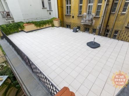 Pronájem bytu, 1+1, 125 m²