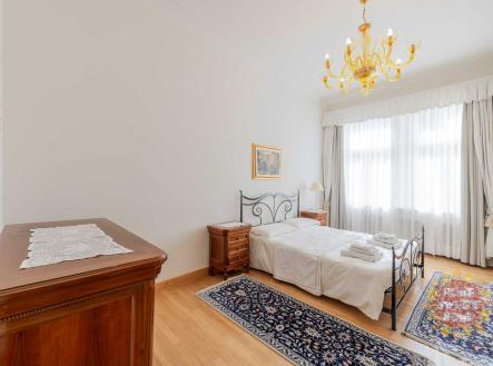 Pronájem bytu, 4+kk, 122 m²