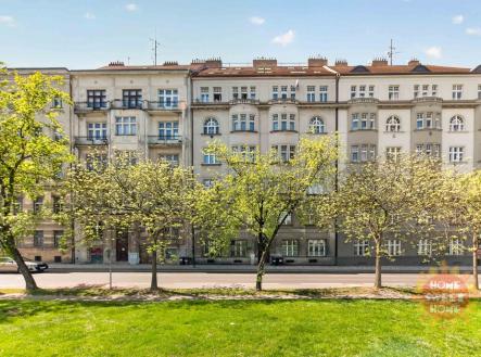 Pronájem kanceláře, 141 m²