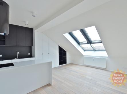 Pronájem bytu, 1+kk, 39 m²