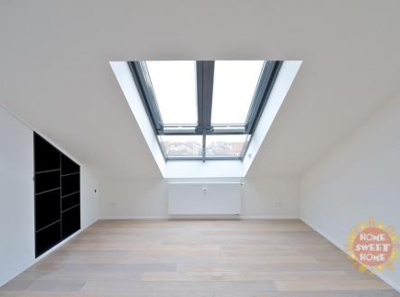 Pronájem bytu, 1+kk, 39 m²