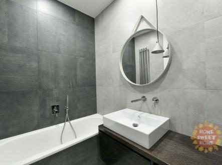 Pronájem bytu, 4+kk, 107 m²