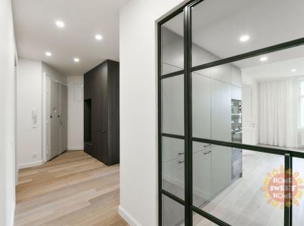 Pronájem bytu, 4+kk, 107 m²