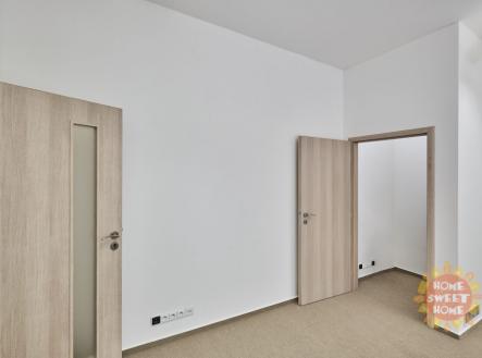 Pronájem kanceláře, 101 m²