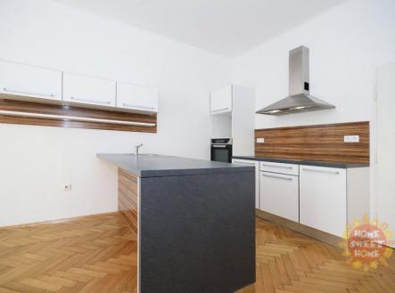 Pronájem bytu, 3+1, 130 m²