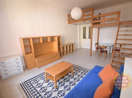 Pronájem bytu, 2+kk, 62 m²
