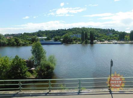 Pronájem kanceláře, 198 m²