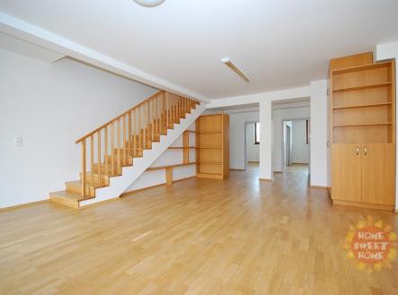 Pronájem kanceláře, 147 m²