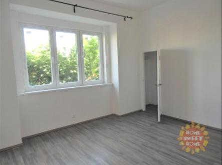 Pronájem bytu, 1+kk, 34 m²
