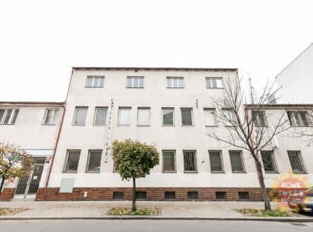 Pronájem skladu, 108 m²