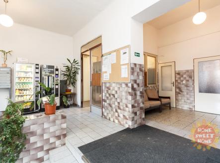 Pronájem skladu, 108 m²