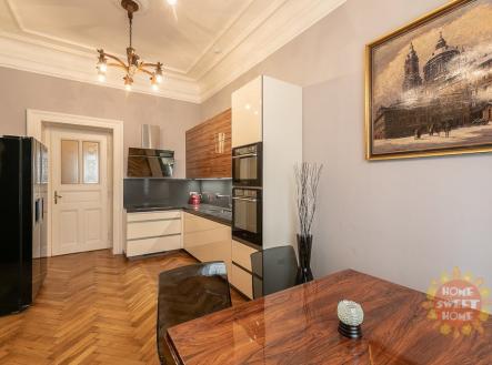 Pronájem bytu, 2+1, 80 m²