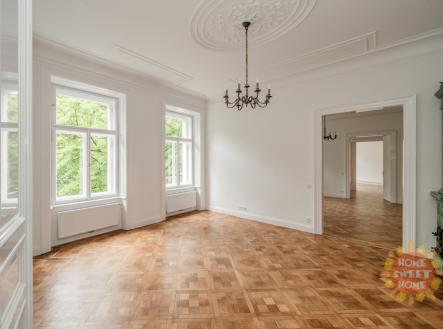Pronájem kanceláře, 255 m²