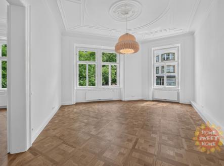 Pronájem kanceláře, 255 m²