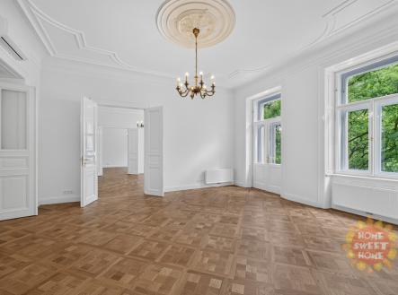 Pronájem kanceláře, 255 m²