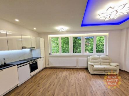 Pronájem bytu, 2+kk, 43 m²