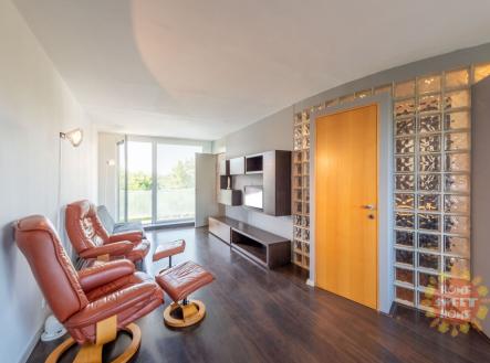 Pronájem bytu, 2+kk, 70 m²