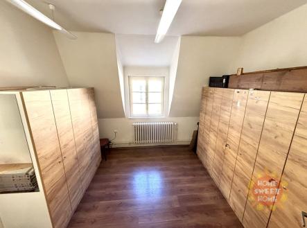 Pronájem kanceláře, 32 m²