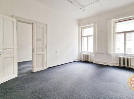 Pronájem kanceláře, 91 m²