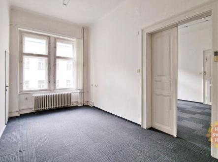 Pronájem kanceláře, 91 m²