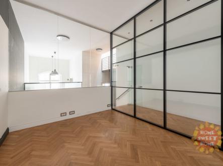 Pronájem kanceláře, 224 m²