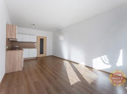 Pronájem bytu, 1+kk, 39 m²