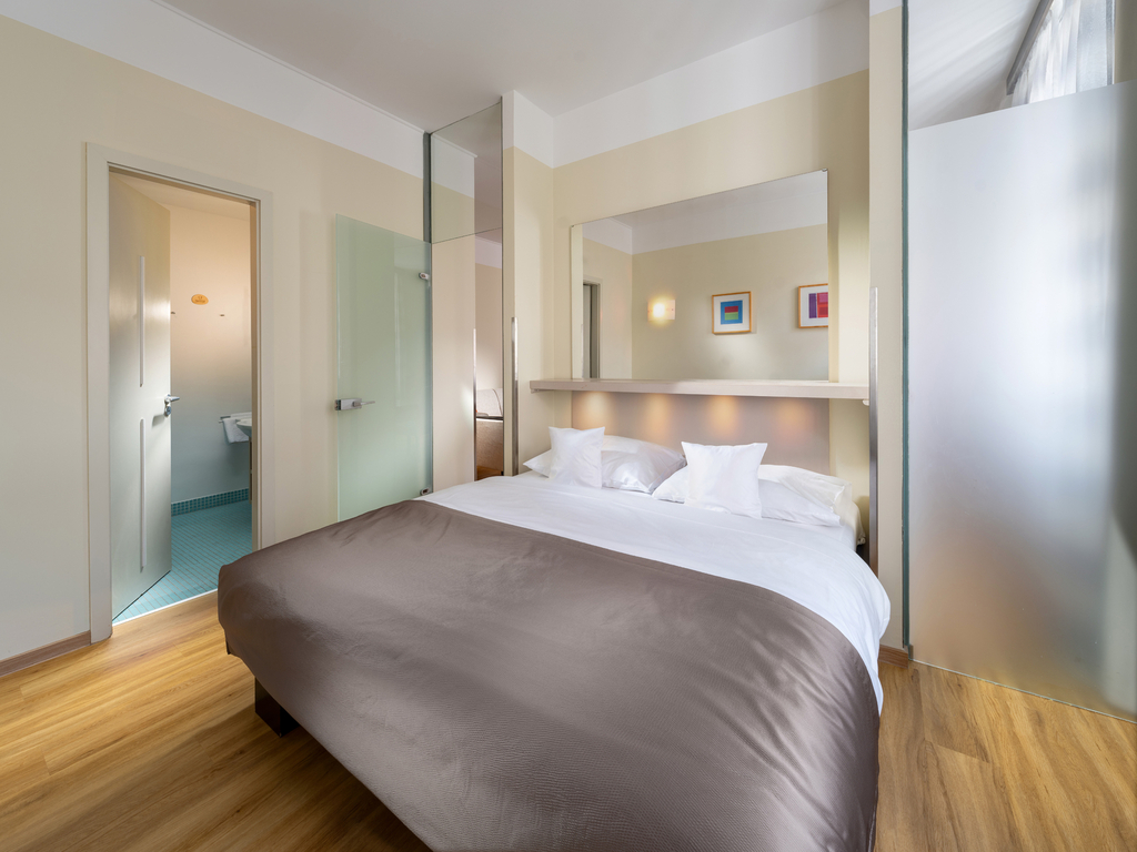 one-bedroom-business-apartment.jpg