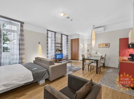 Pronájem bytu, 1+kk, 33 m²
