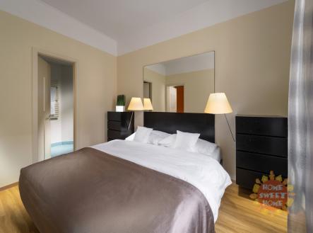 Pronájem bytu, 1+kk, 33 m²