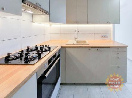 Pronájem bytu, 2+kk, 43 m²
