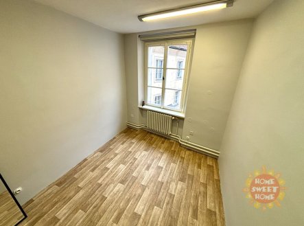 Kancelářský prostor 12m2 k pronájmu, reprezentativní lokalita Michalská ulice, Praha 1 - Staré Město